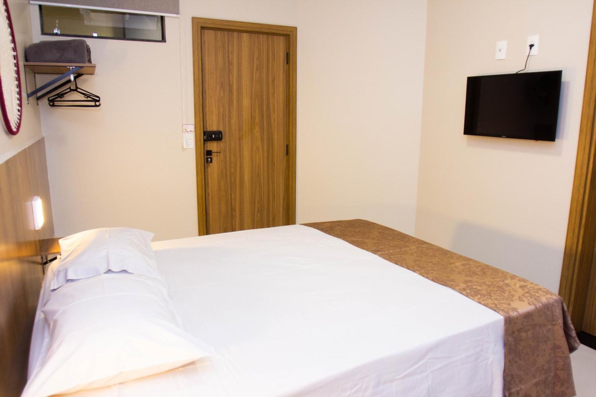 Fiori Suites Goiânia Cameră foto